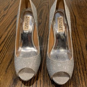 Badgley Mischka Silver Shoes 6.5